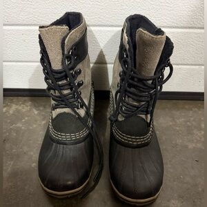 Sorel Women’sSnow Boots Size 7
